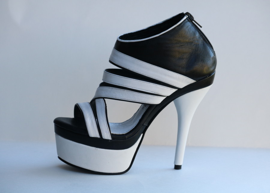 Black and White Leather Sandal – PRECIADO DESIGNS